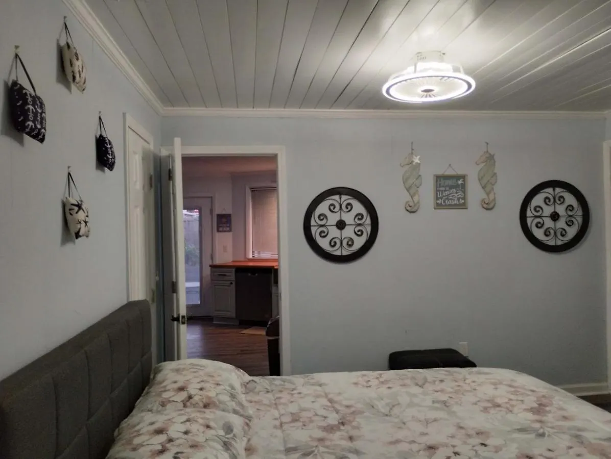Peaceful Lydia Hide-O-Way - Unwind Near Beach, Breakfast, Spa & Go-Karts! Panama City Beach Holiday home