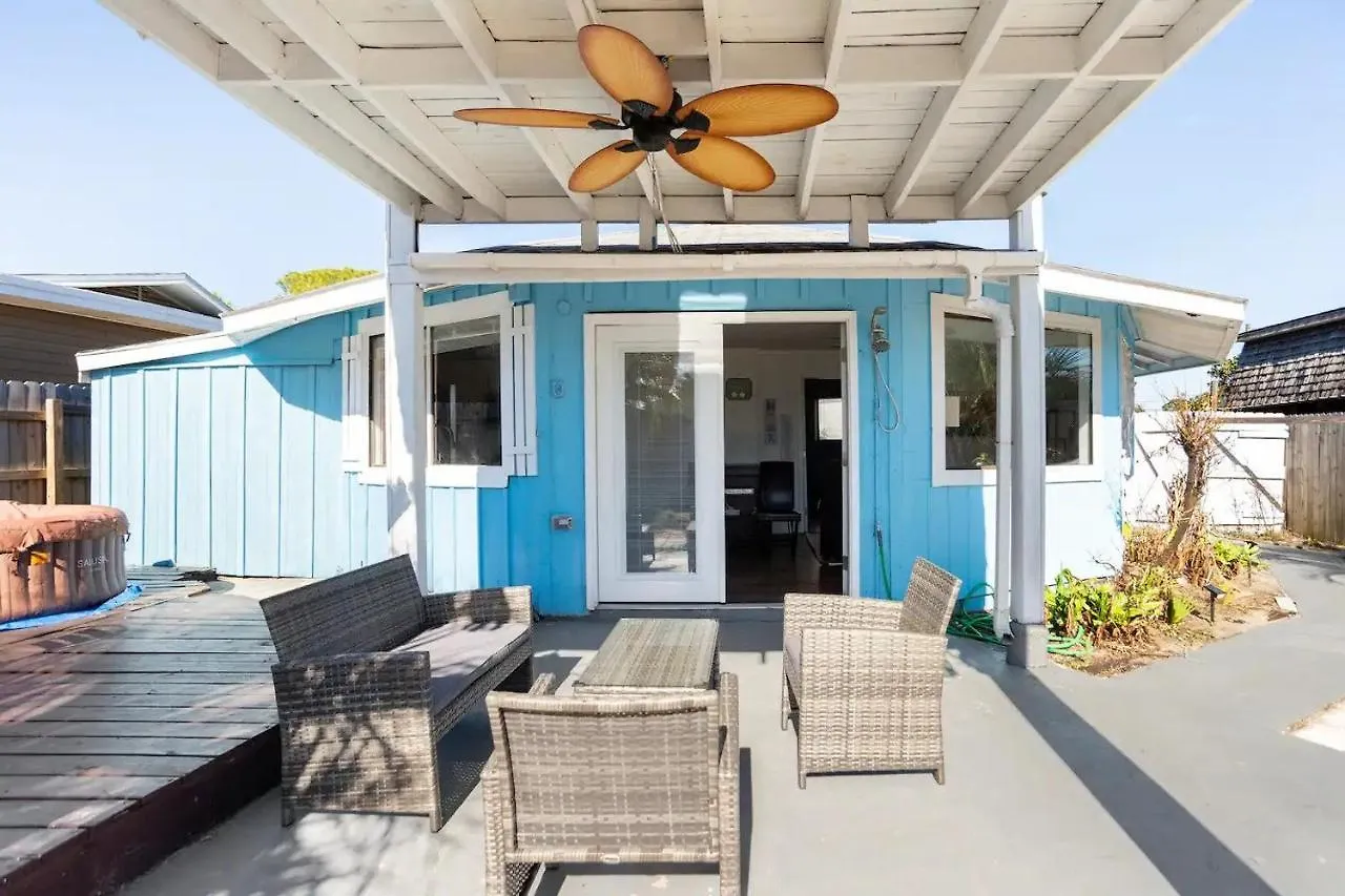 Peaceful Lydia Hide-O-Way - Unwind Near Beach, Breakfast, Spa & Go-Karts! Panama City Beach Holiday home