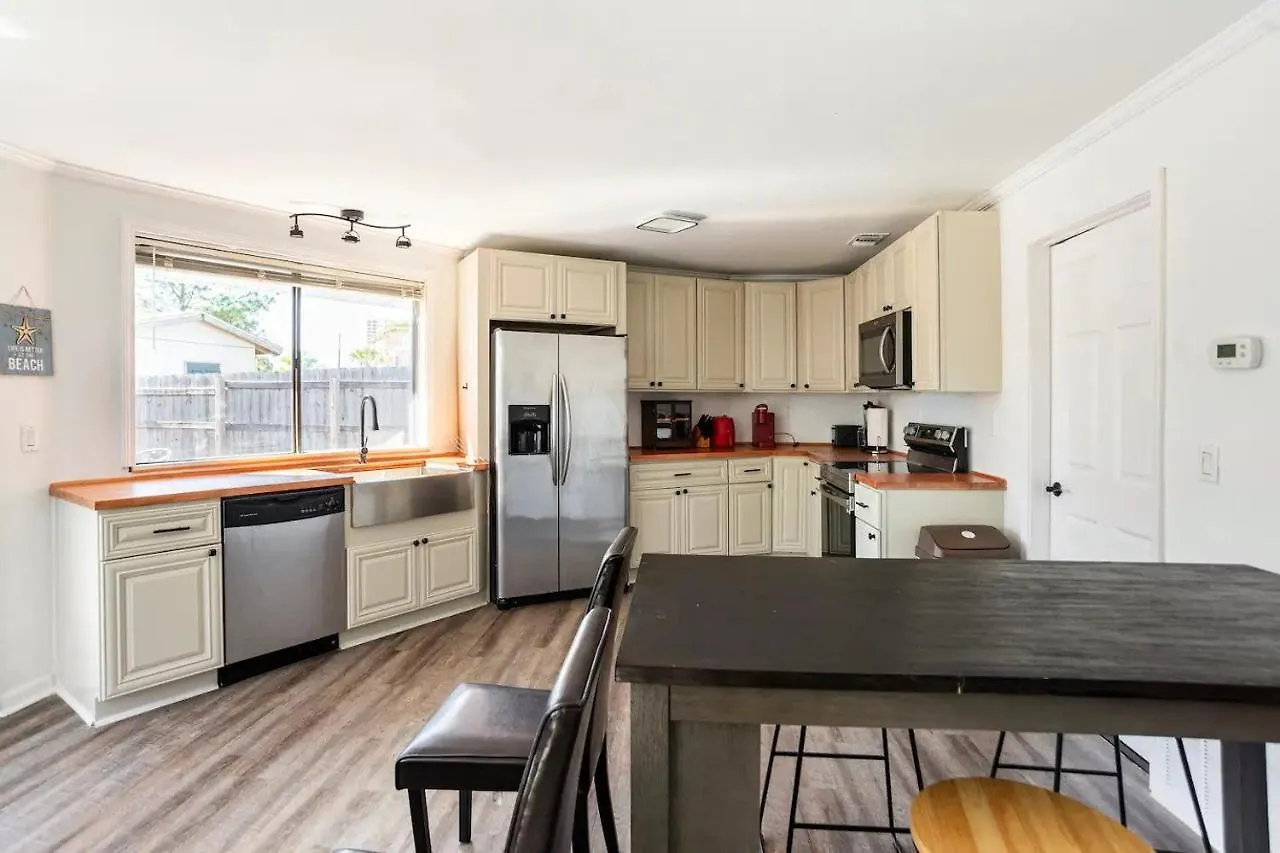 Holiday home Peaceful Lydia Hide-O-Way - Unwind Near Beach, Breakfast, Spa & Go-Karts! Panama City Beach United States